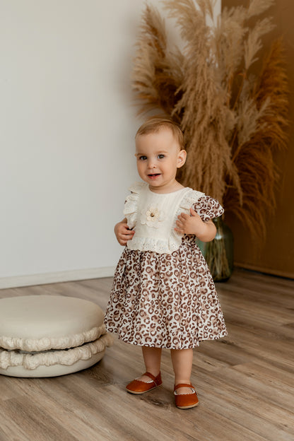 Leopardo rašto suknelė